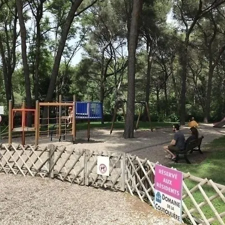 Cap Vert 5 شقة سيكس-فور-لو-بلاج